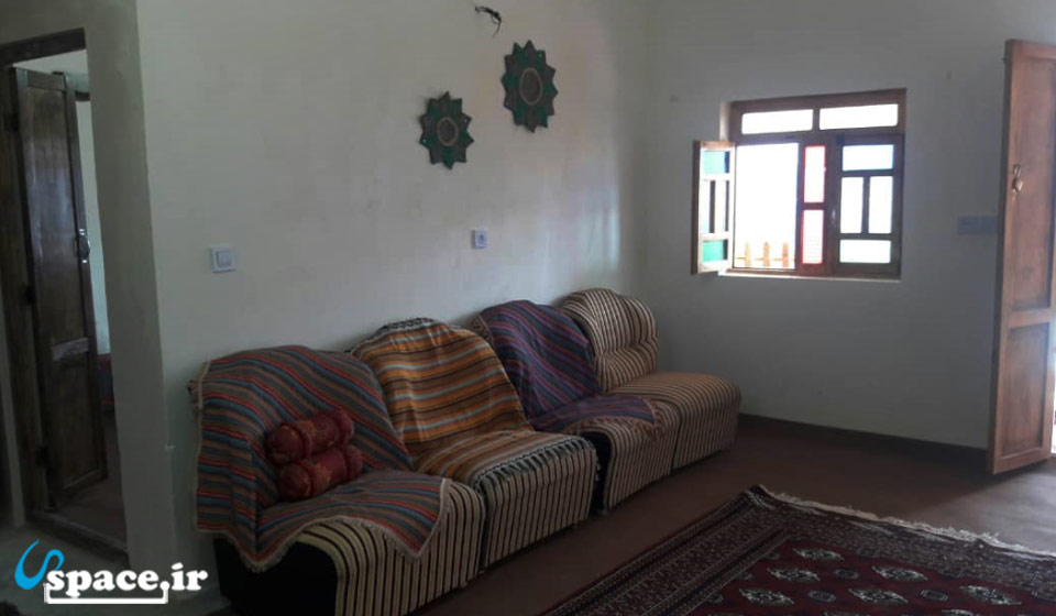 نمای داخلی اتاق اقامتگاه قلعه میران - رامیان - روستای پاقلعه